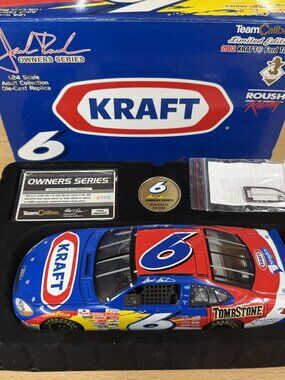 Team Caliber Owners Nascar #6 Mark Martin Kraft 2002 Ford Taurus 1:24 Diecast